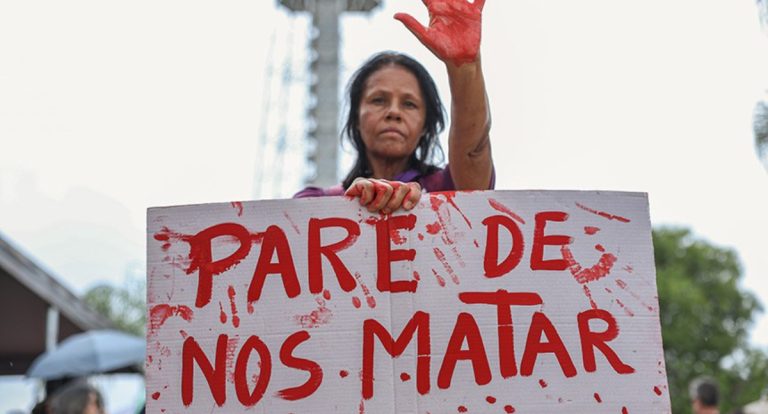 Alero debate feminicídio e reforça ações contra violência de gênero