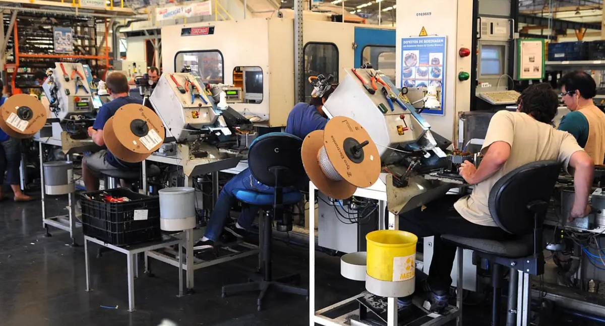 Alta na indústria em janeiro não recupera perdas do fim de 2025