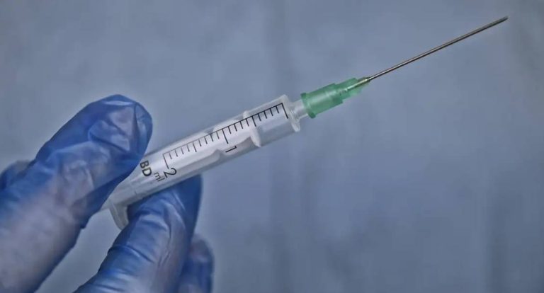 Anvisa alerta para riscos graves e sequelas incapacitantes pelo uso indevido de preenchedores