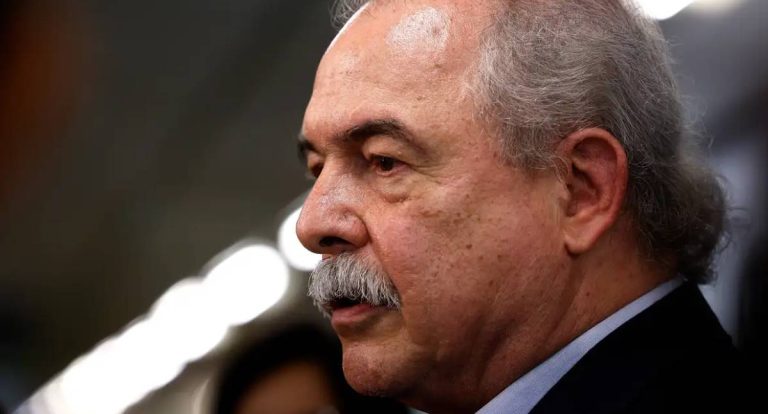 BNDES injeta R$ 1 bilhão por dia na economia e alcança lucro recorde em 2025