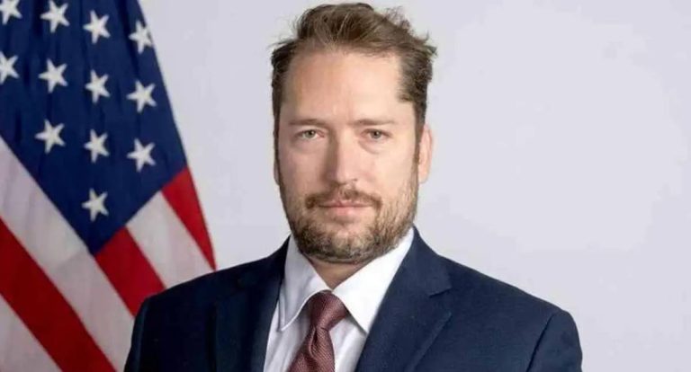 Bolsonaro solicita ao STF autorização para receber assessor de Trump na prisão