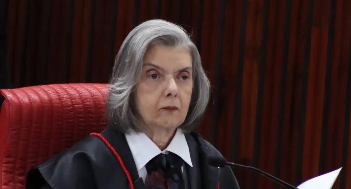 Cármen Lúcia critica exclusão de mulheres em espaços de decisão