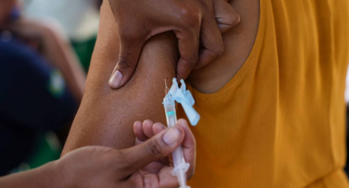 Caso de sarampo em bebê de 6 meses alerta para falhas na cobertura vacinal no Brasil