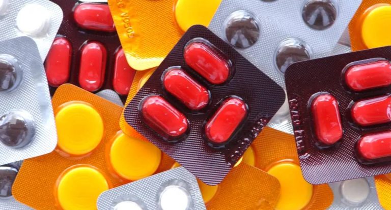 Cmed multa distribuidoras de medicamentos em R$ 13,5 milhões
