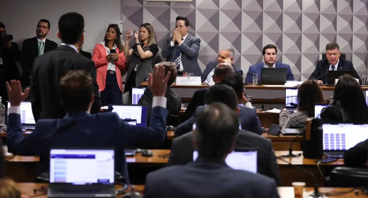 CPMI do INSS convoca cunhado de Vorcaro e ex-namorada para depor sobre fraudes