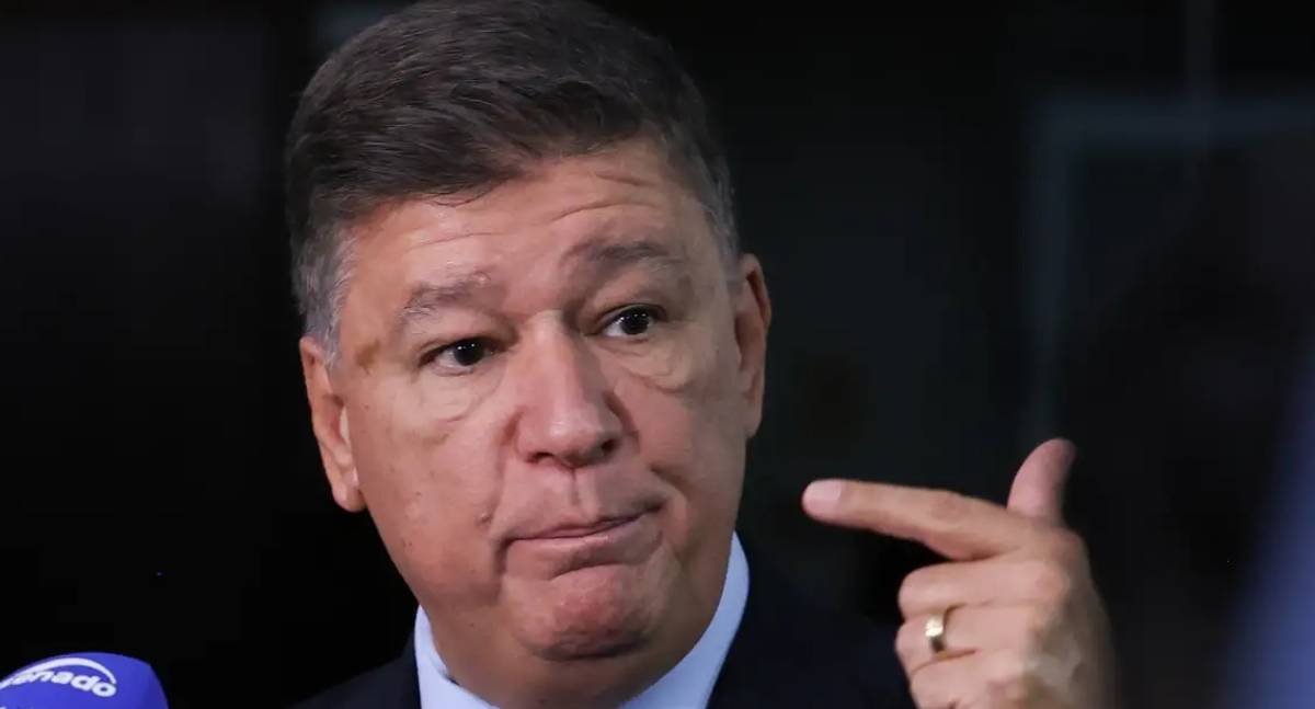 Dino dá 5 dias para senador explicar repasse de R$ 3,6 milhões em emendas à Lagoinha