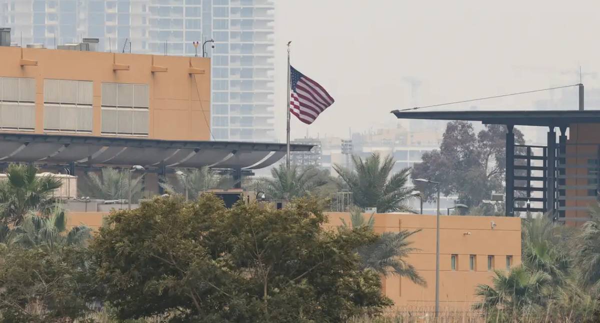 Embaixada dos EUA no Iraque é atingida por míssil em escalada de tensões