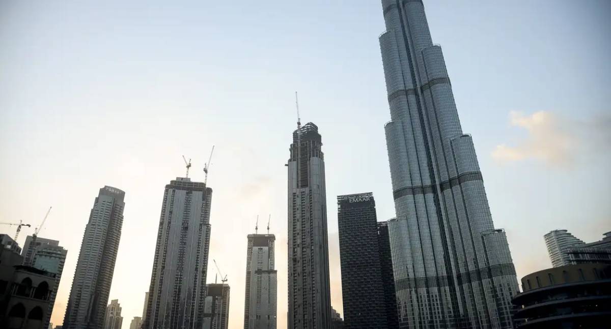 Emirados Árabes Unidos fecham espaço aéreo após ameaças do Irã