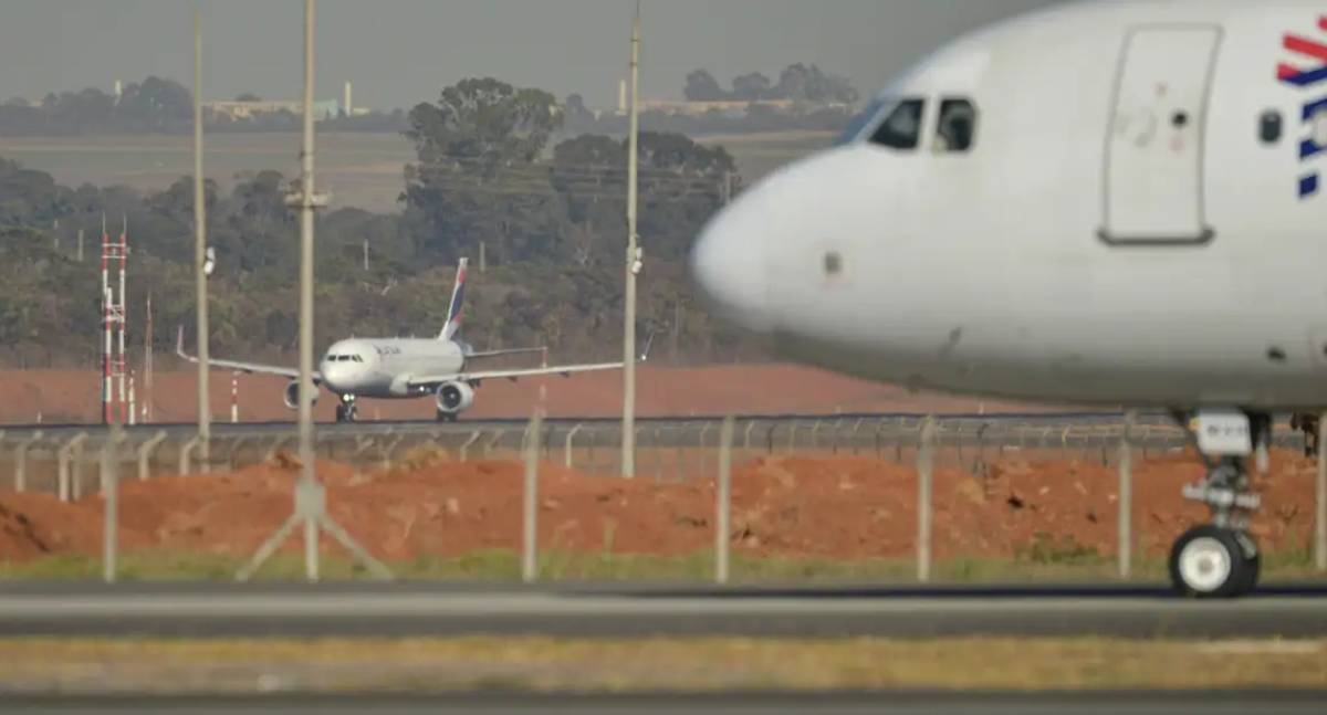 Falsa ameaça de bomba mobiliza Polícia Federal e atrasa voo da Latam em Brasília