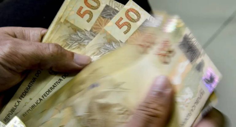 Fazenda eleva projeção de inflação para 2026 com alta do petróleo