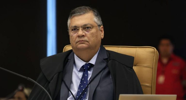 Flávio Dino defende atuação do STF e afirma que Corte acerta mais do que erra