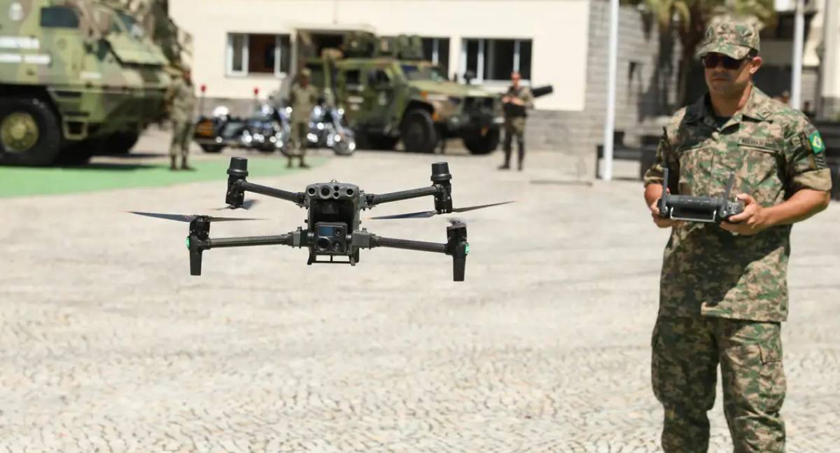 Fuzileiros Navais incorporam esquadrão de drones e mísseis nacionais