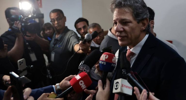 Haddad afirma que conflito no Irã não deve afetar economia brasileira de imediato