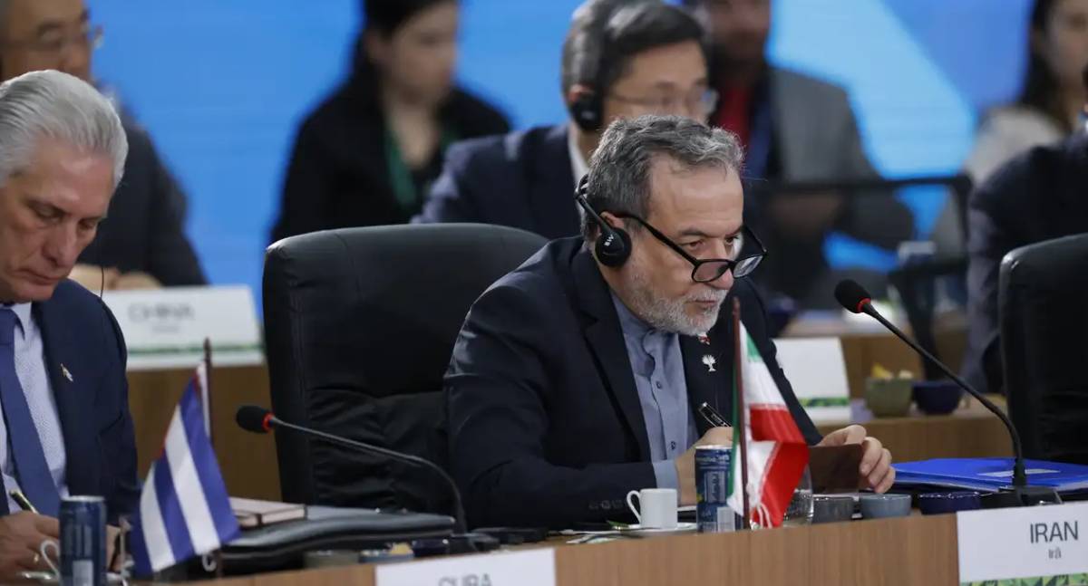 Irã descarta negociações enquanto Arábia Saudita e Emirados interceptam mísseis