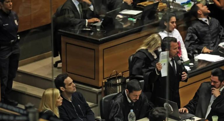 Juíza condena advogados de Jairinho a pagarem custos de adiamento do júri