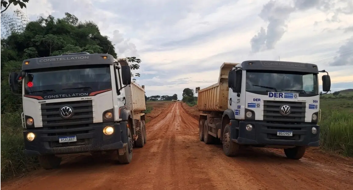 Manutenção das rodovias na RO-458 e RO-140 garante trafegabilidade no Vale do Jamari