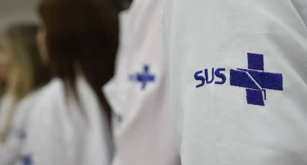 Março Azul: Exames para rastrear câncer de intestino triplicam no SUS em uma década