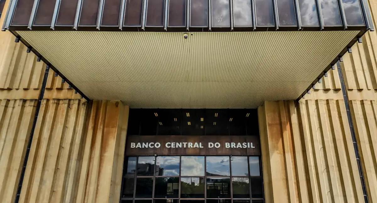 Mercado financeiro eleva projeção da inflação para 4,17% em 2026