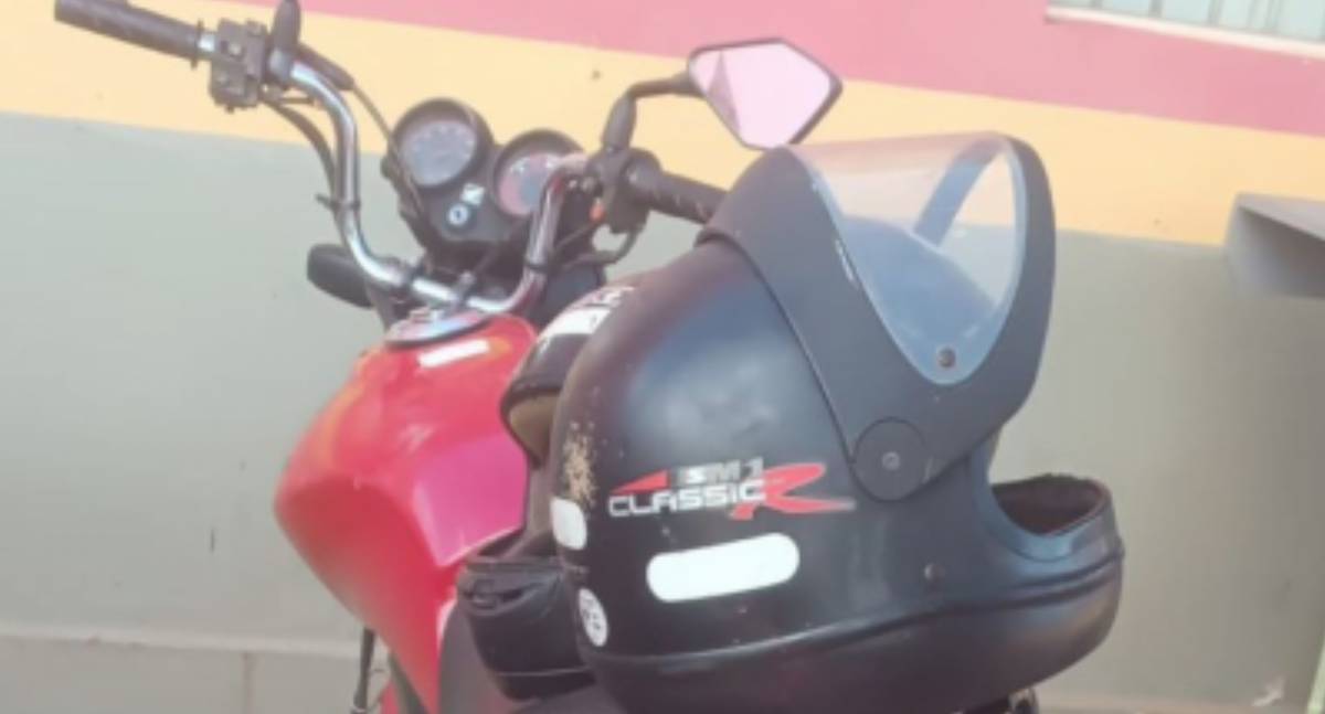 Motocicleta furtada é recuperada pela PM após acidente em RO