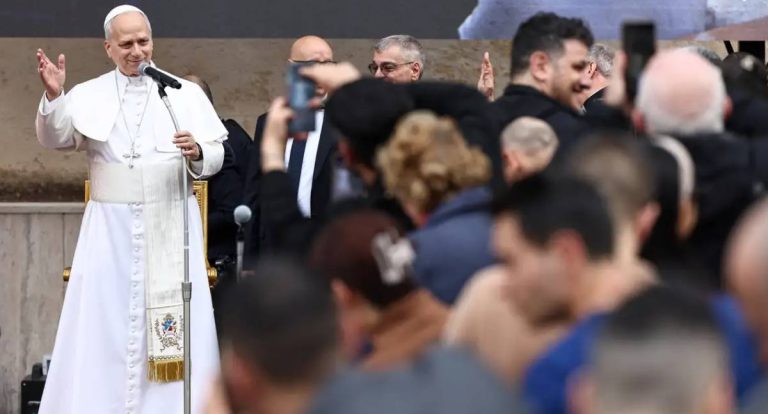 Papa Leão XIV denuncia "violência atroz" no Irã e faz apelo por cessar-fogo