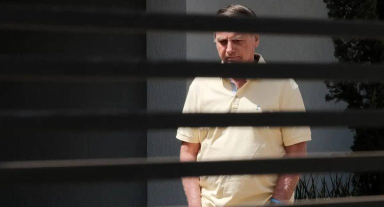 PGR defende prisão domiciliar humanitária para Jair Bolsonaro por razões de saúde
