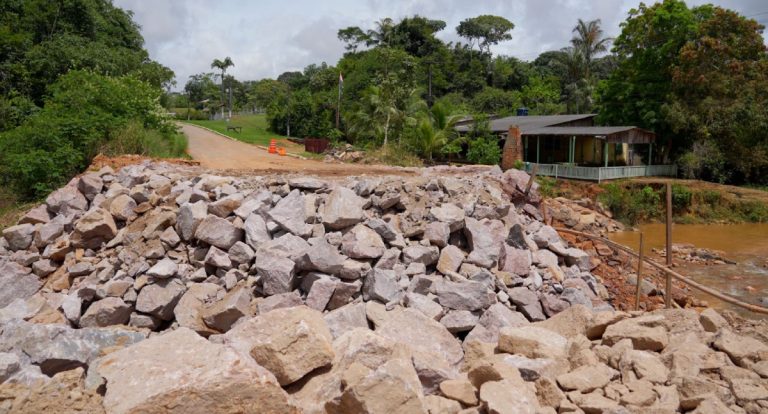 Prefeitura entrega ponte metálica do Bate Estaca até o fim do mês
