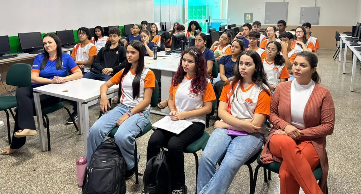 Protagonismo estudantil: Caderno orientador amplia participação na rede estadual de Rondônia