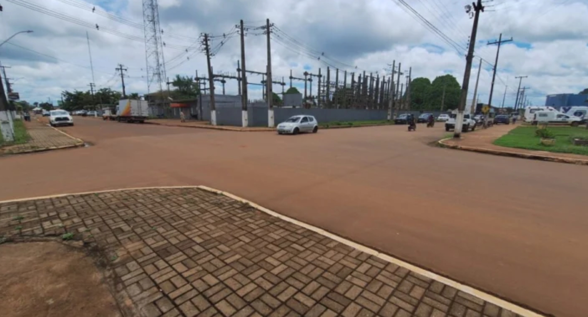 Segurança no trânsito em Itapuã do Oeste recebe investimento para sinalização viária