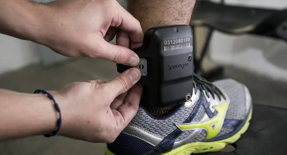 Senado aprova uso imediato de tornozeleira para agressores de mulheres