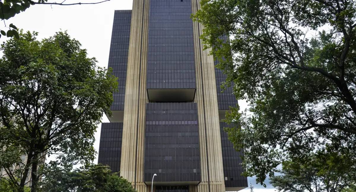 Sindicato dos servidores do BC defende solidez da instituição após operação no caso Banco Master