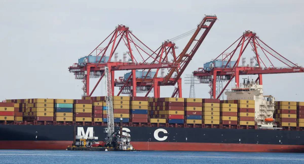 Trump estuda suspender lei centenária para frear alta dos combustíveis nos EUA