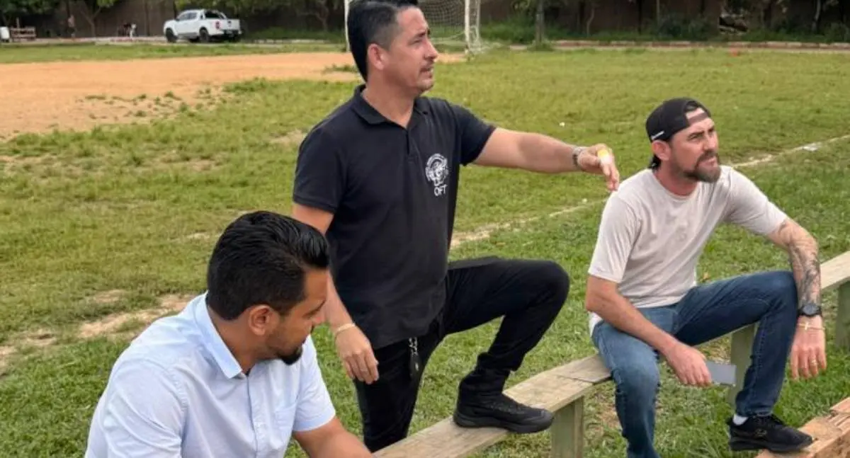 Vereador Dr. Gilber vistoriza campos de futebol amador em Porto Velho