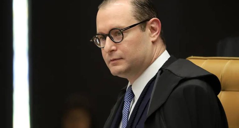 Zanin vota pela condenação de deputados do PL por propina em emendas