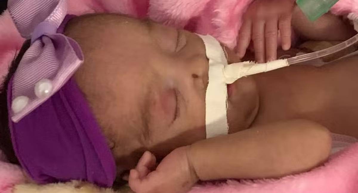 Babá é presa suspeita de torturar bebê de 5 meses