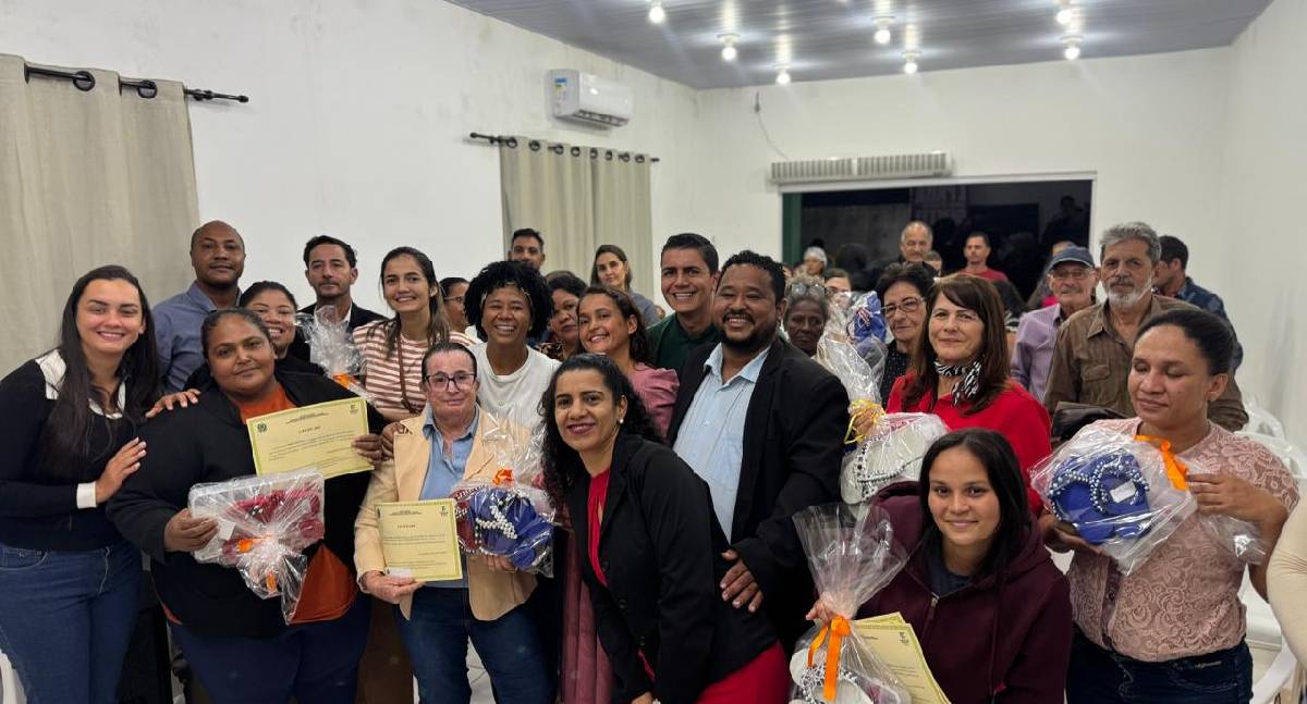 Sílvia Cristina destaca qualificação e geração de renda