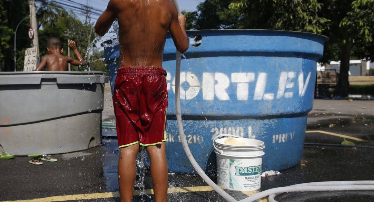 Unicef alerta para exposição de 1,1 bilhão de crianças a riscos climáticos