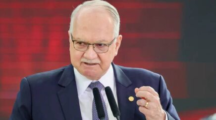 Fachin repudia fala de Milei contra Moraes e defende autonomia do STF