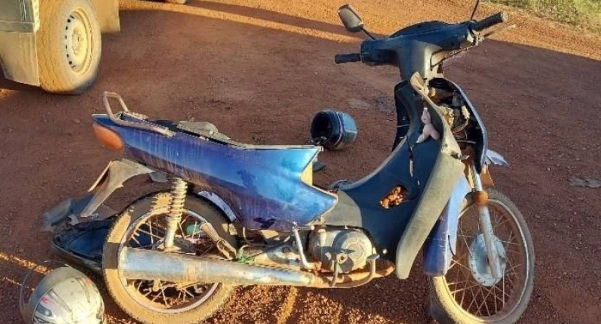 Acidente entre caminhonete e moto deixa duas pessoas feridas na BR-429
