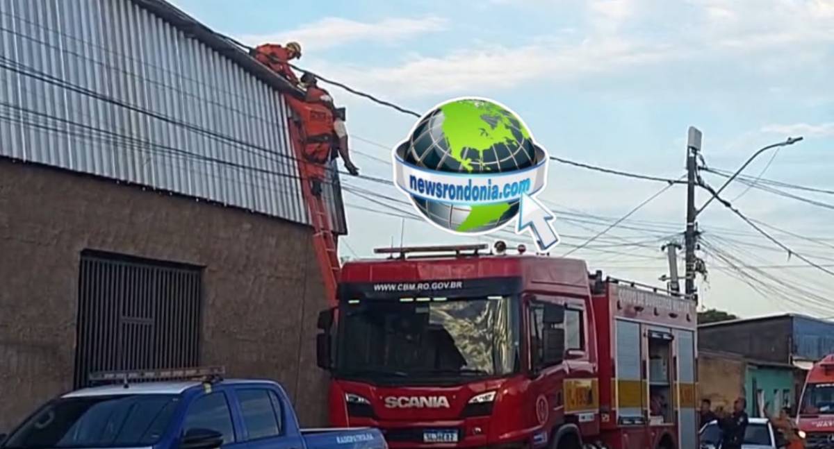 Homem é resgatado após fugir de ataque e subir em telhado em Porto Velho