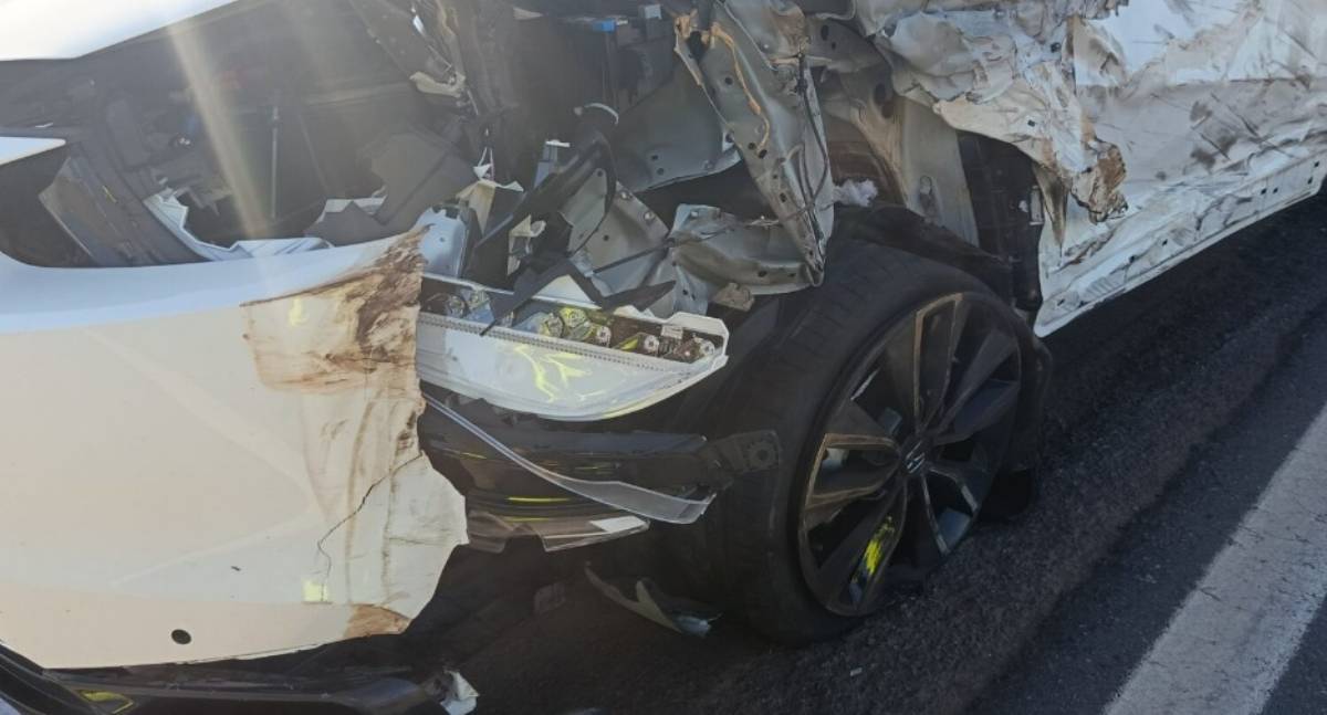 Motorista sai ileso após HB20 colidir contra carreta na BR-364 em Rondônia