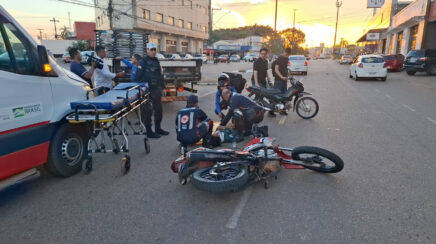 Colisão entre Fiat Siena e Honda Biz deixa motociclista com fratura no nariz em RO