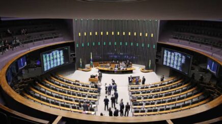 410 deputados federais buscam reeleição para a Câmara