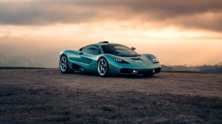 Gordon Murray S1 estreia com motor V12 e posição central de condução