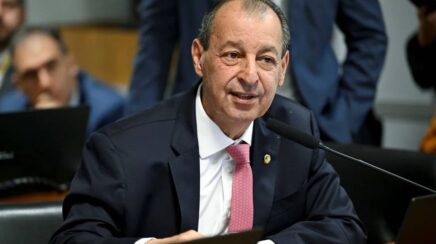 PEC do fim da escala 6×1 mantém texto da Câmara