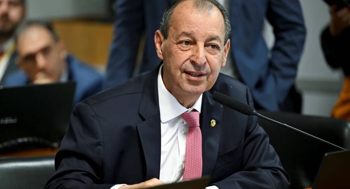 PEC do fim da escala 6×1 mantém texto da Câmara