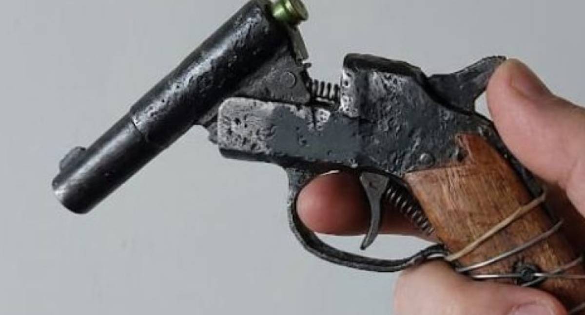 Adolescente fica ferido após disparo acidental de arma artesanal em RO