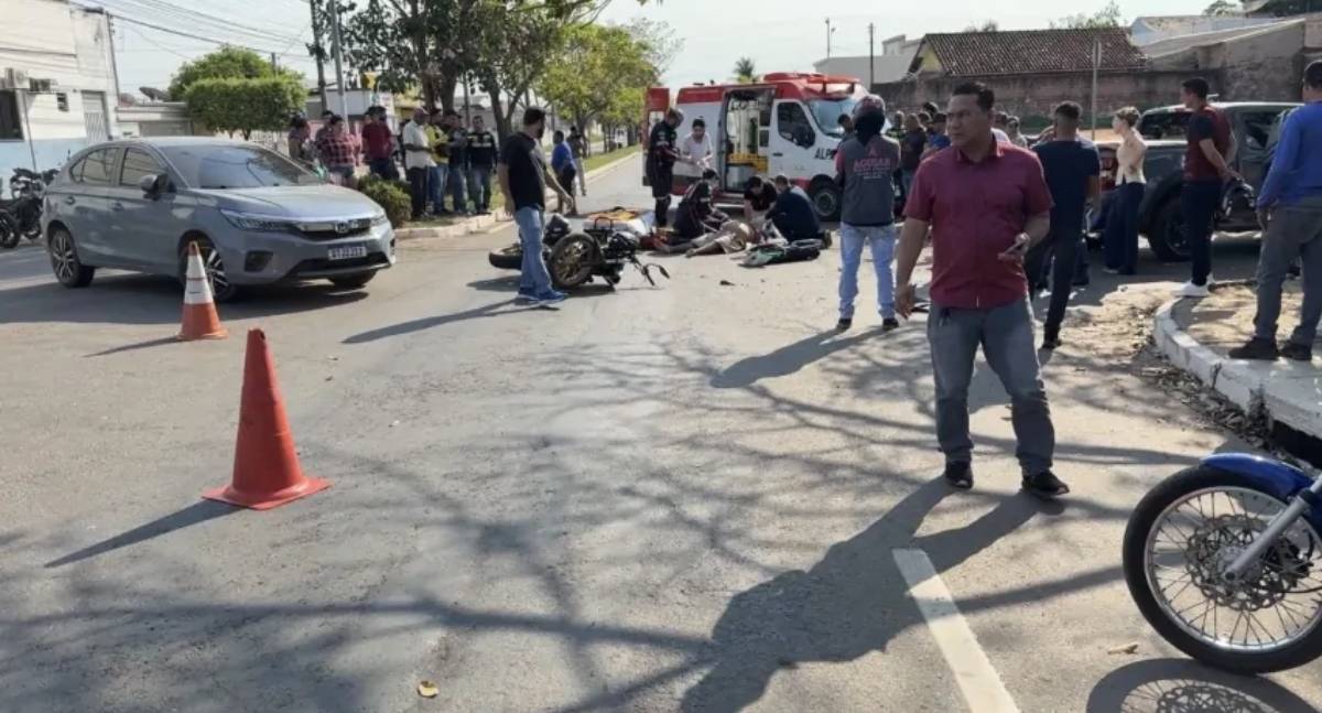 Colisão entre automóvel e moto resulta em feridos em RO