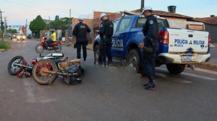 Colisão entre motocicletas deixa dois feridos em cruzamento movimentado de RO