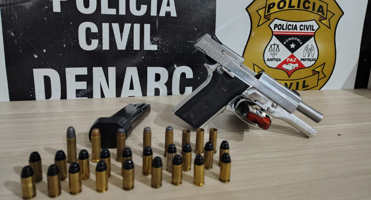 DENARC apreende pistola .40 durante operação no bairro Escola de Polícia