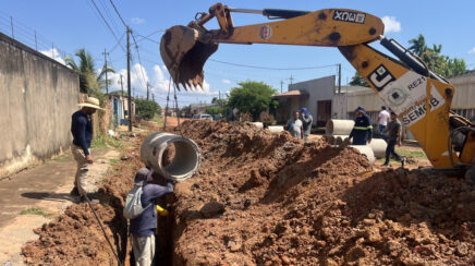 Drenagem avança no bairro Três Marias